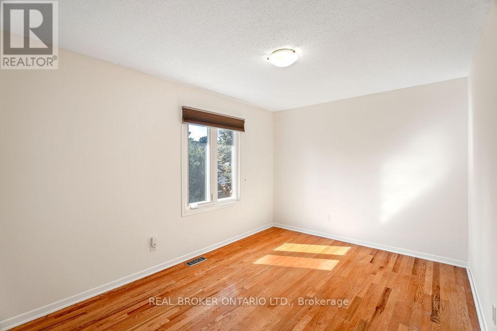 99 Queensline Drive, Ottawa, Ontario  K2H 7J6 - Photo 18 - X12418523