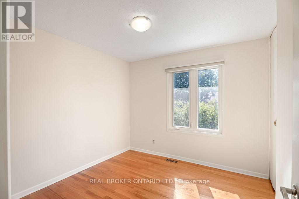 99 Queensline Drive, Ottawa, Ontario  K2H 7J6 - Photo 19 - X12418523