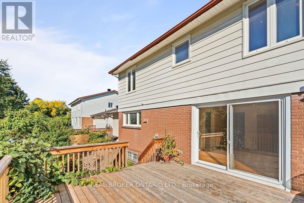 99 Queensline Drive, Ottawa, Ontario  K2H 7J6 - Photo 27 - X12418523