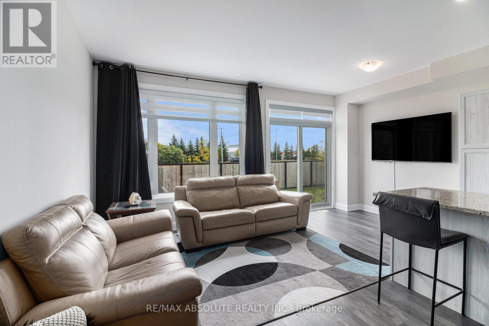 184 Hooper Street, Carleton Place, Ontario  K7C 0W2 - Photo 6 - X12418609