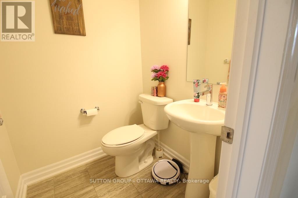 303 Rue De L Etang Street, Clarence-Rockland, Ontario  K4K 0K1 - Photo 6 - X12418626