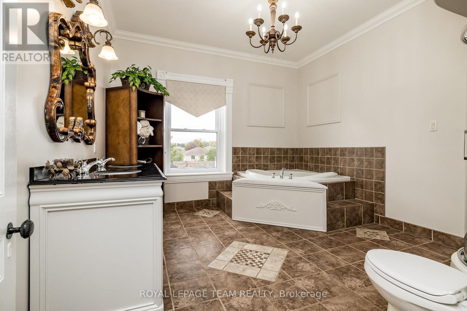 294 Dumbrille Street, North Grenville, Ontario  K0G 1J0 - Photo 40 - X12418634