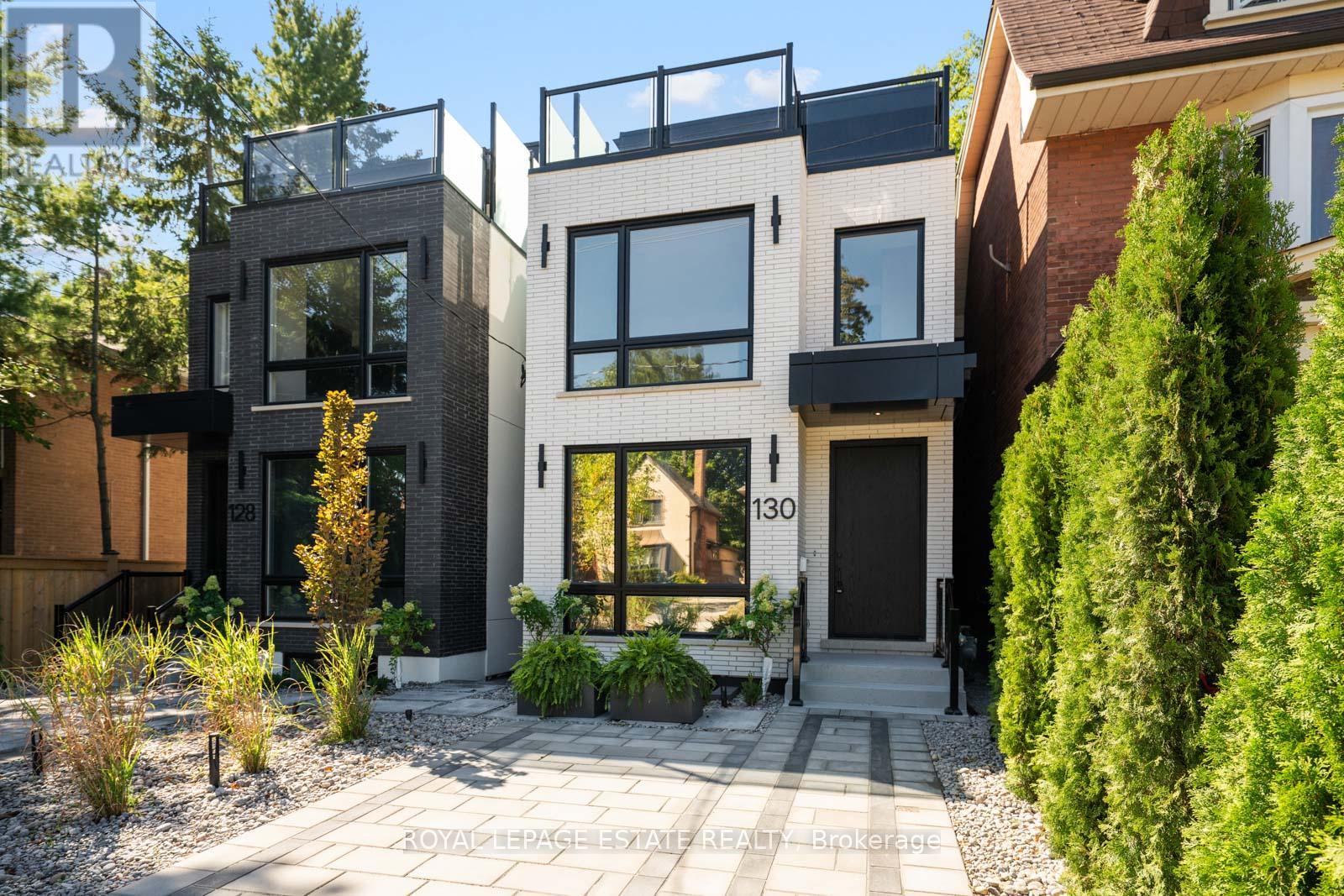 130 SCARBOROUGH ROAD, Toronto, Ontario