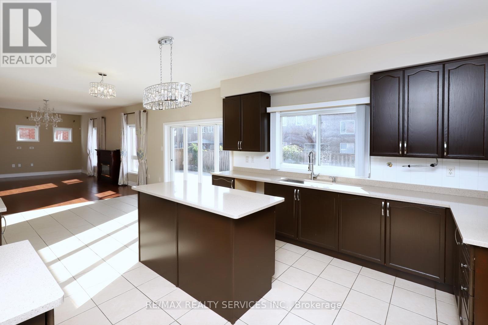 17 Ballantyne Drive, Ajax, Ontario  L1T 4H6 - Photo 15 - E12418347