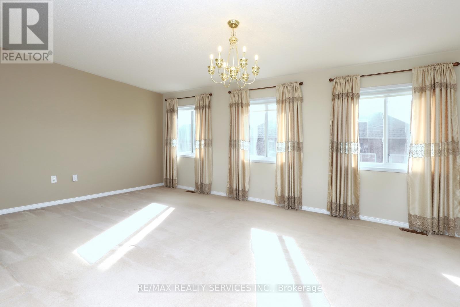 17 Ballantyne Drive, Ajax, Ontario  L1T 4H6 - Photo 18 - E12418347