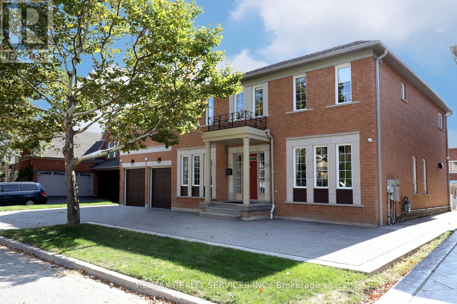 17 Ballantyne Drive, Ajax, Ontario  L1T 4H6 - Photo 2 - E12418347