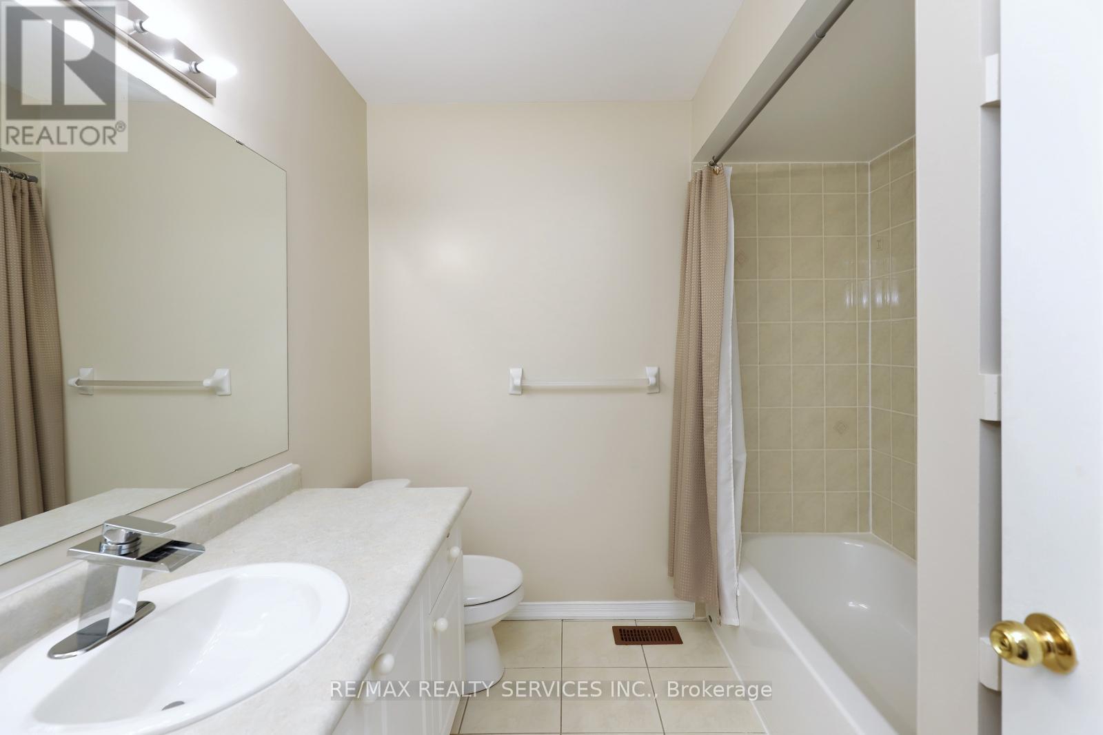17 Ballantyne Drive, Ajax, Ontario  L1T 4H6 - Photo 24 - E12418347