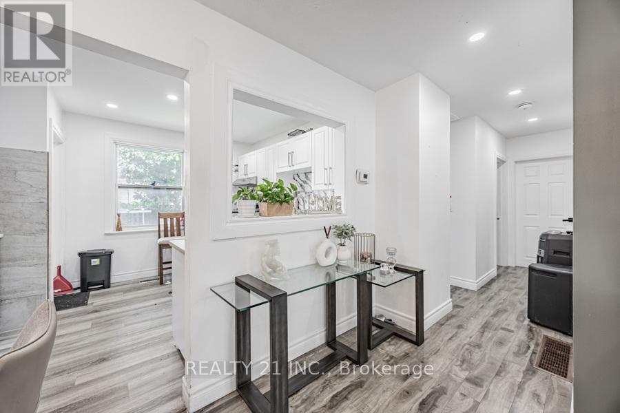 512 Phillip Murray Avenue, Oshawa, Ontario  L1J 1H8 - Photo 8 - E12418379