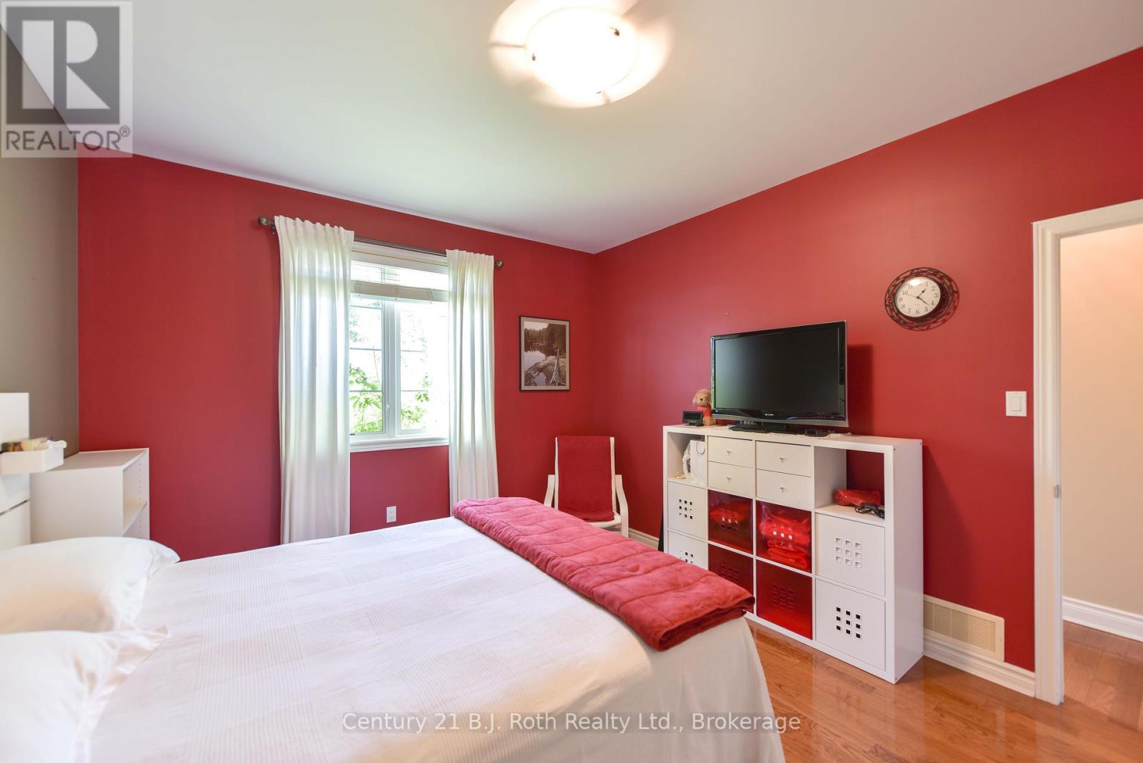 1273 Hawk Ridge Crescent, Severn, Ontario  L3V 0Y6 - Photo 27 - S12418441