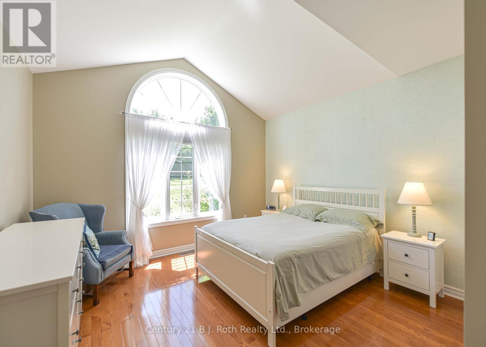 1273 Hawk Ridge Crescent, Severn, Ontario  L3V 0Y6 - Photo 28 - S12418441