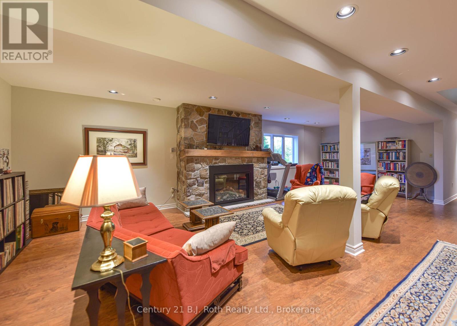 1273 Hawk Ridge Crescent, Severn, Ontario  L3V 0Y6 - Photo 33 - S12418441