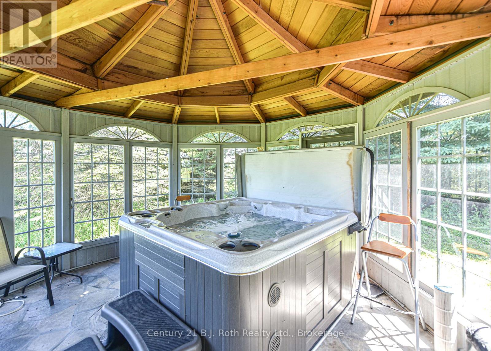 1273 Hawk Ridge Crescent, Severn, Ontario  L3V 0Y6 - Photo 46 - S12418441