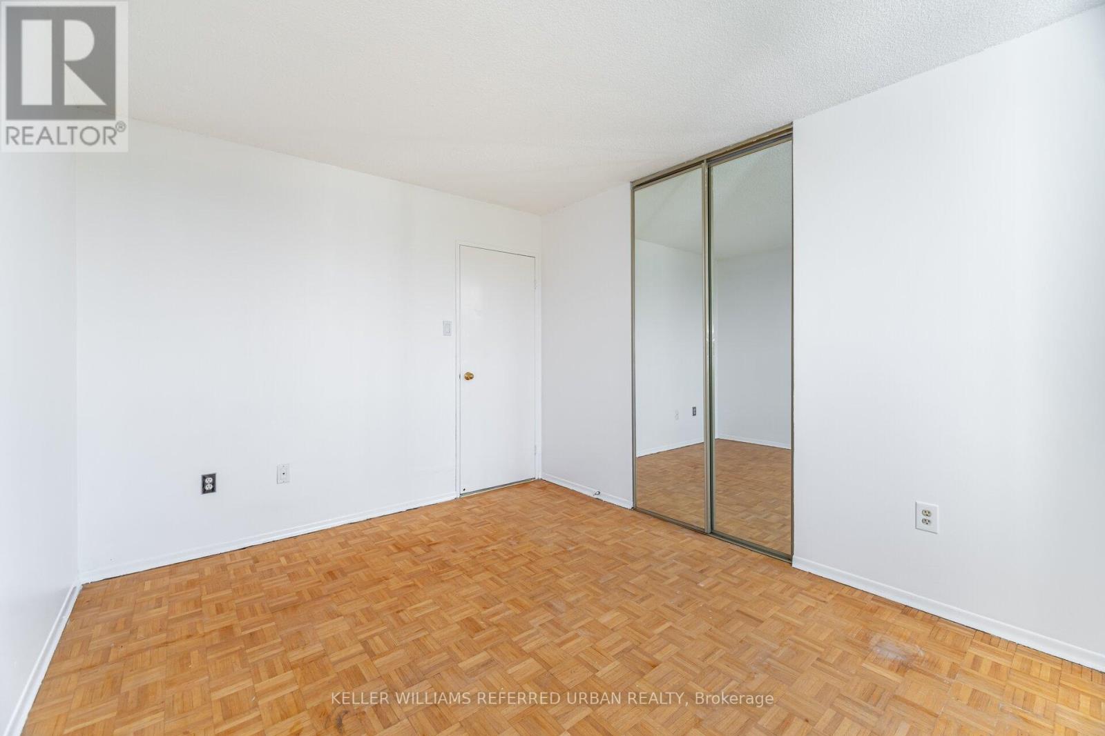 404 - 1515 Lakeshore Road E, Mississauga, Ontario  L5E 3E3 - Photo 29 - W12414774
