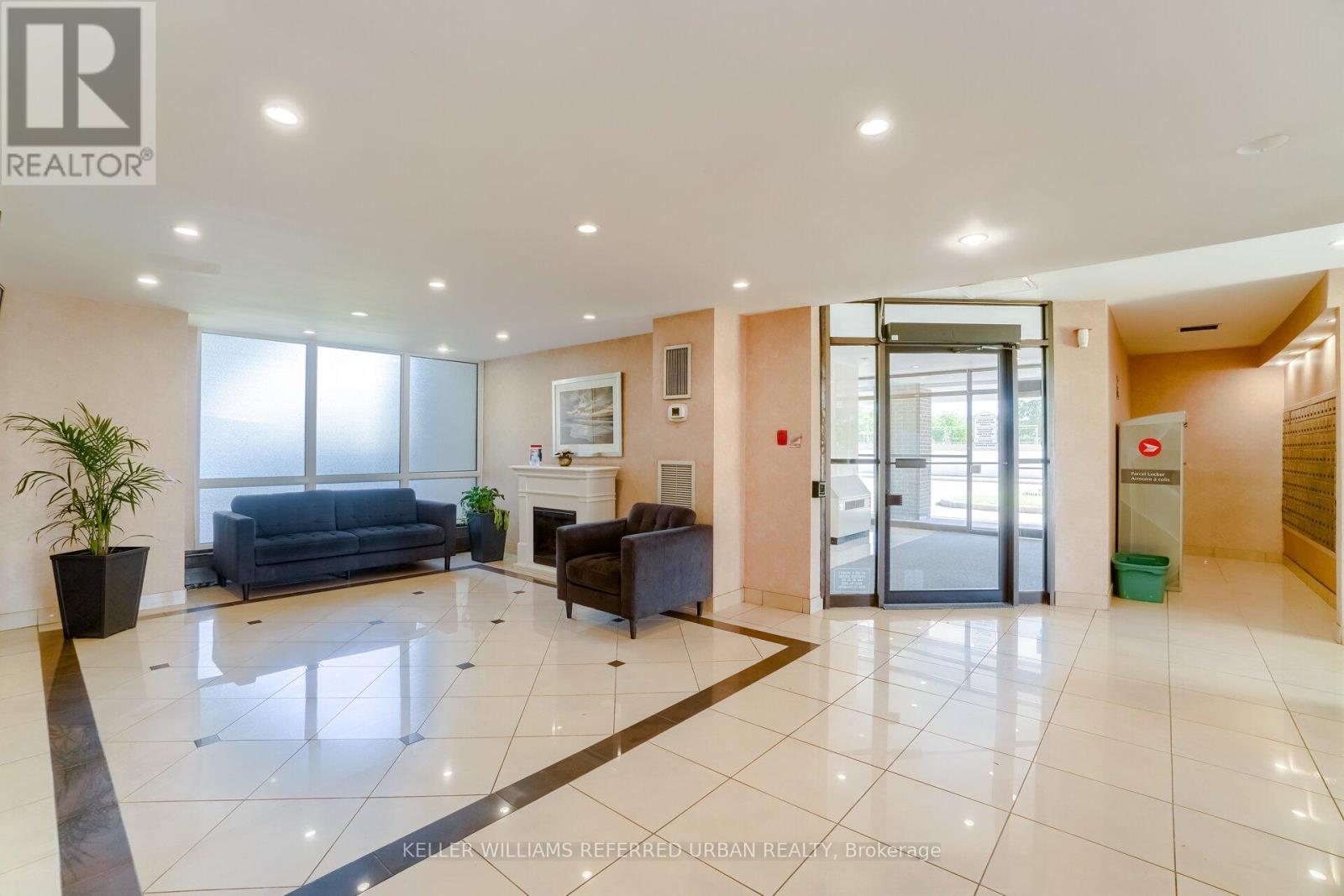 404 - 1515 Lakeshore Road E, Mississauga, Ontario  L5E 3E3 - Photo 35 - W12414774