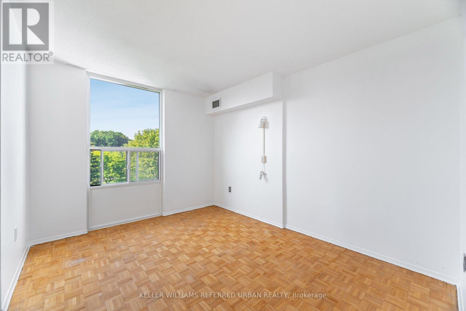 404 - 1515 Lakeshore Road E, Mississauga, Ontario  L5E 3E3 - Photo 27 - W12414774