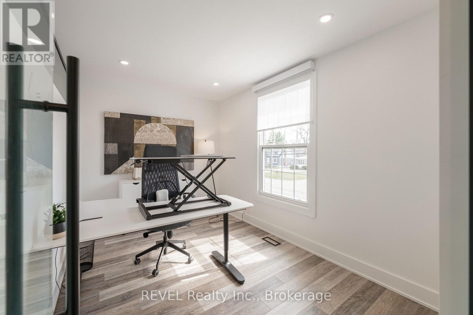 339 Mary Street, Niagara-On-The-Lake, Ontario  L0S 1J0 - Photo 22 - X12418496