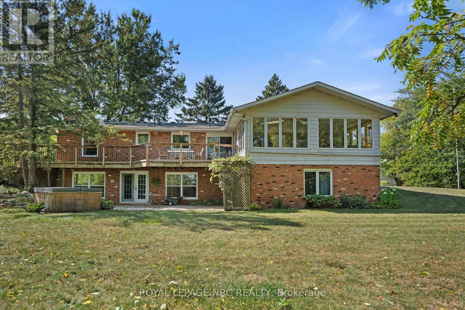 3433 Robbins Avenue, Lincoln, Ontario  L2R 6P7 - Photo 2 - X12418556