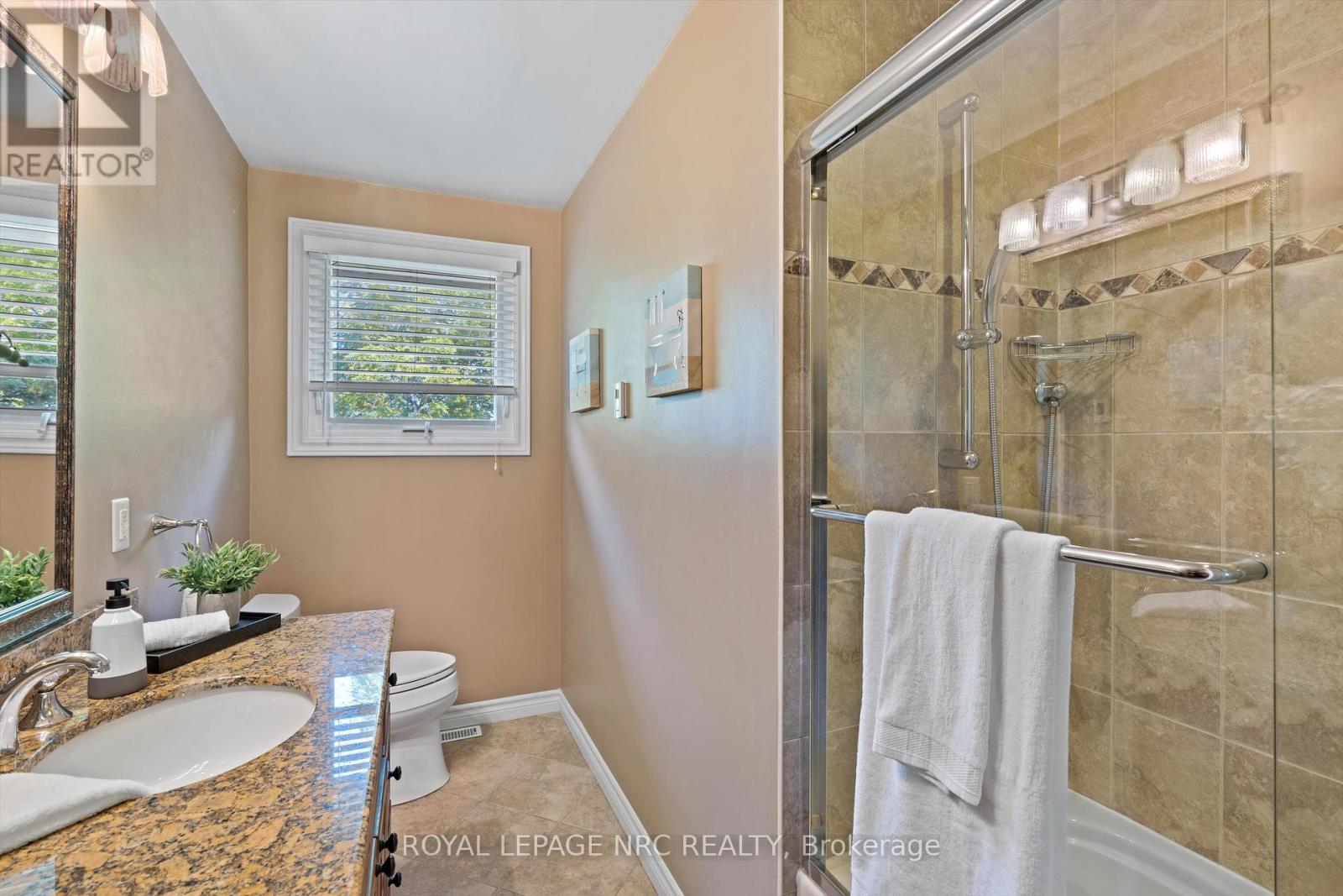 3433 Robbins Avenue, Lincoln, Ontario  L2R 6P7 - Photo 22 - X12418556