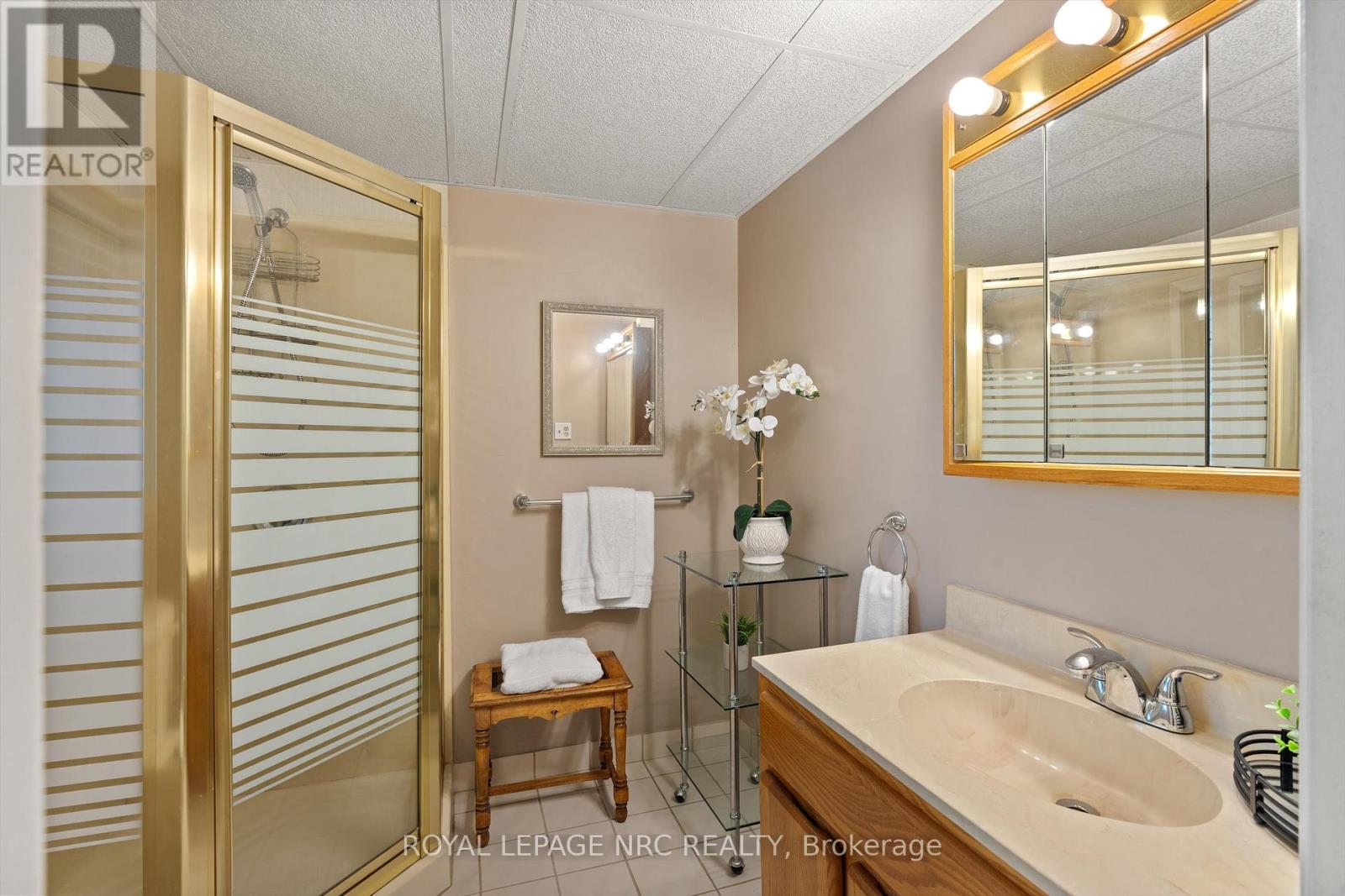 3433 Robbins Avenue, Lincoln, Ontario  L2R 6P7 - Photo 33 - X12418556