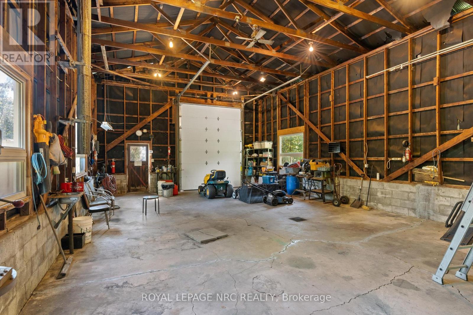 3433 Robbins Avenue, Lincoln, Ontario  L2R 6P7 - Photo 40 - X12418556