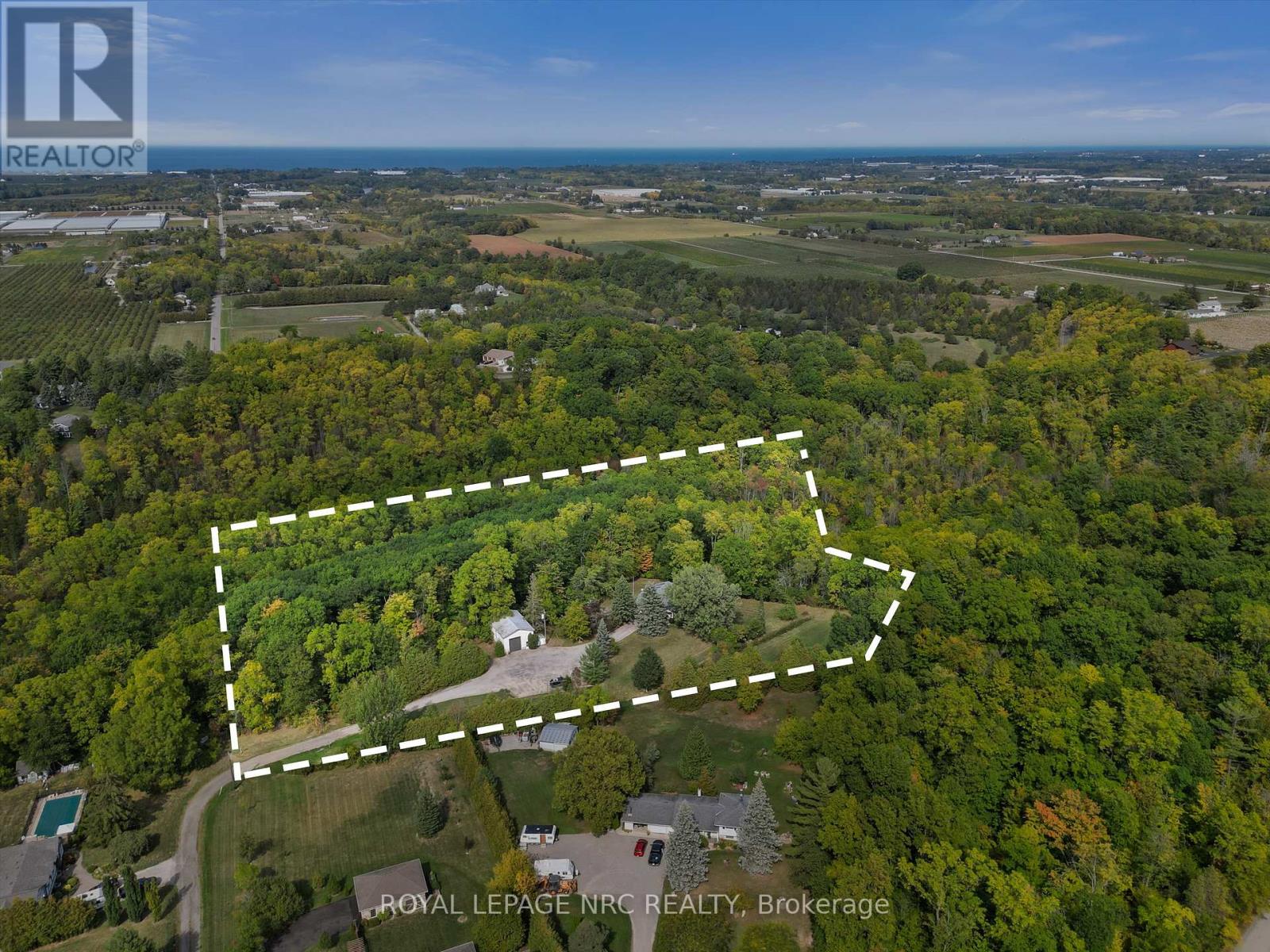 3433 Robbins Avenue, Lincoln, Ontario  L2R 6P7 - Photo 47 - X12418556