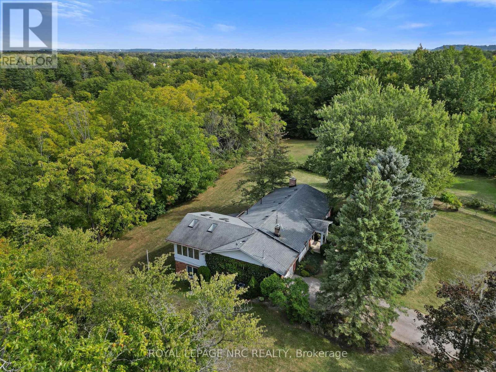 3433 Robbins Avenue, Lincoln, Ontario  L2R 6P7 - Photo 6 - X12418556
