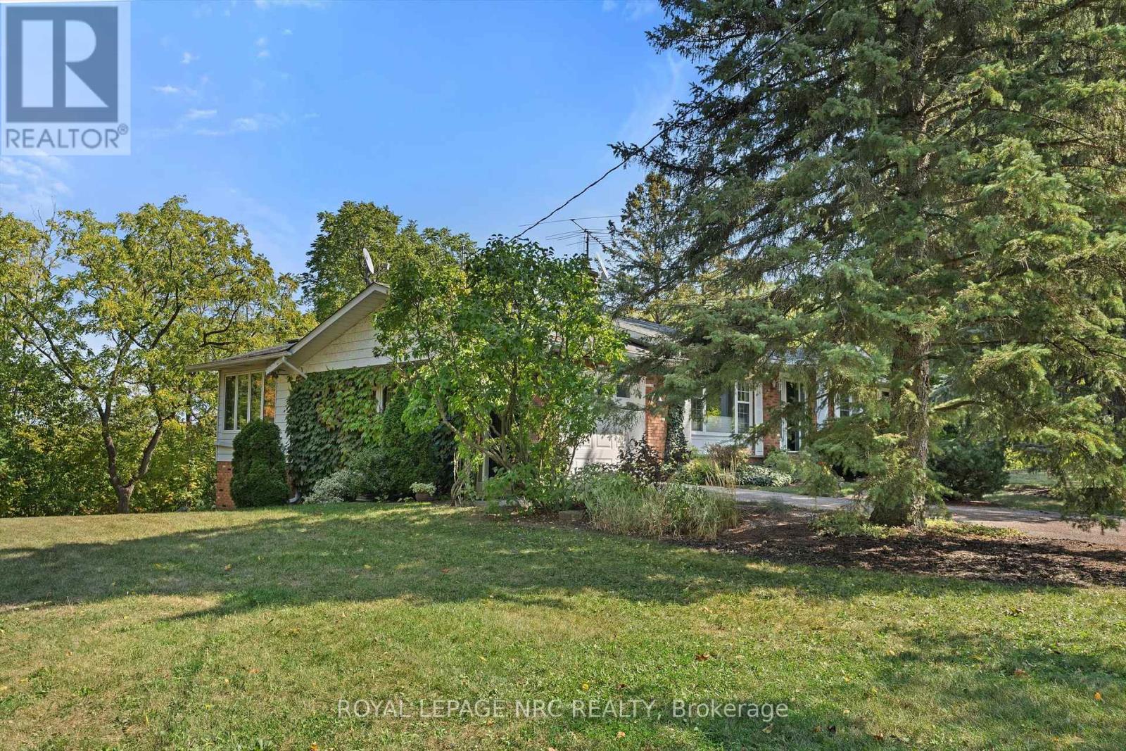 3433 Robbins Avenue, Lincoln, Ontario  L2R 6P7 - Photo 7 - X12418556