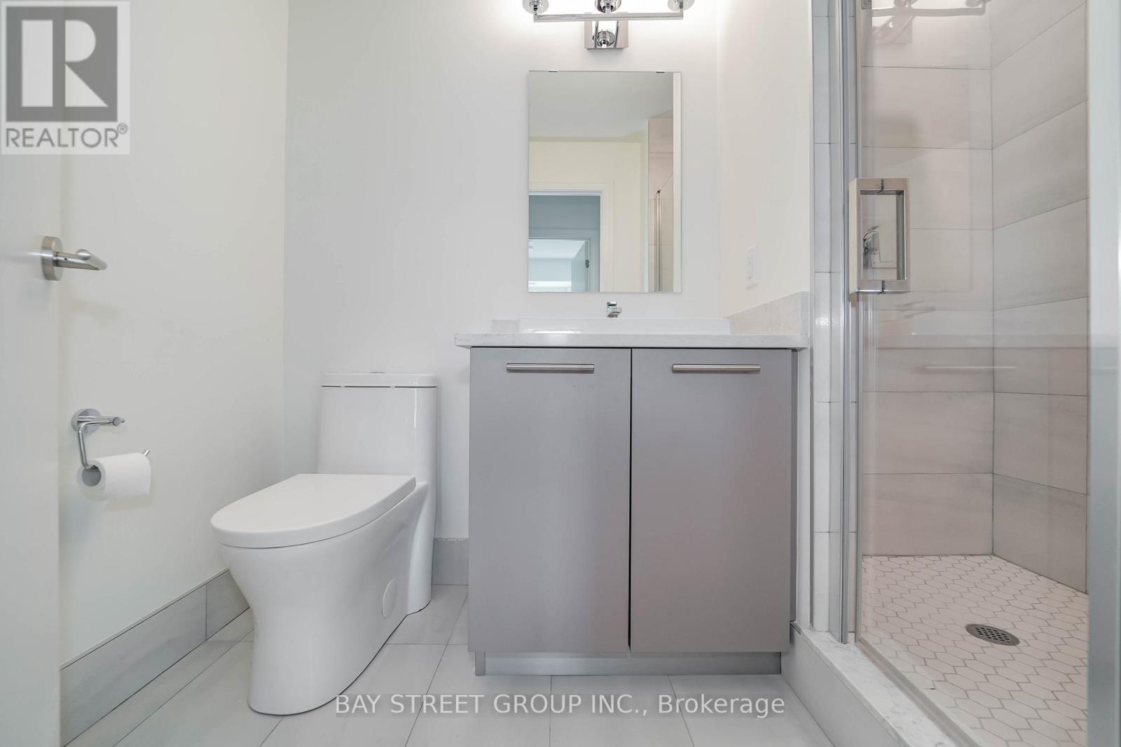 327 - 101 Cathedral High Street, Markham, Ontario  L6C 3L8 - Photo 18 - N12418391