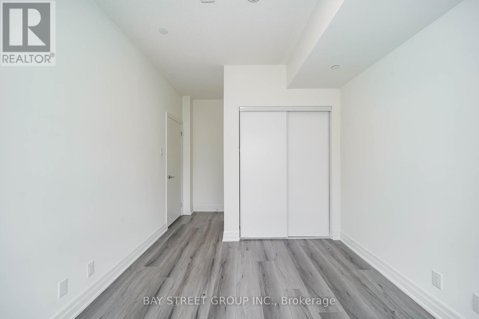 327 - 101 Cathedral High Street, Markham, Ontario  L6C 3L8 - Photo 26 - N12418391