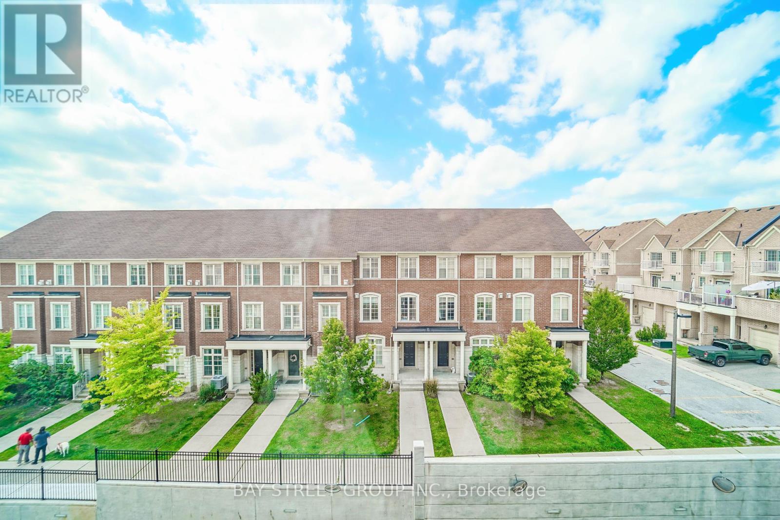 327 - 101 Cathedral High Street, Markham, Ontario  L6C 3L8 - Photo 29 - N12418391