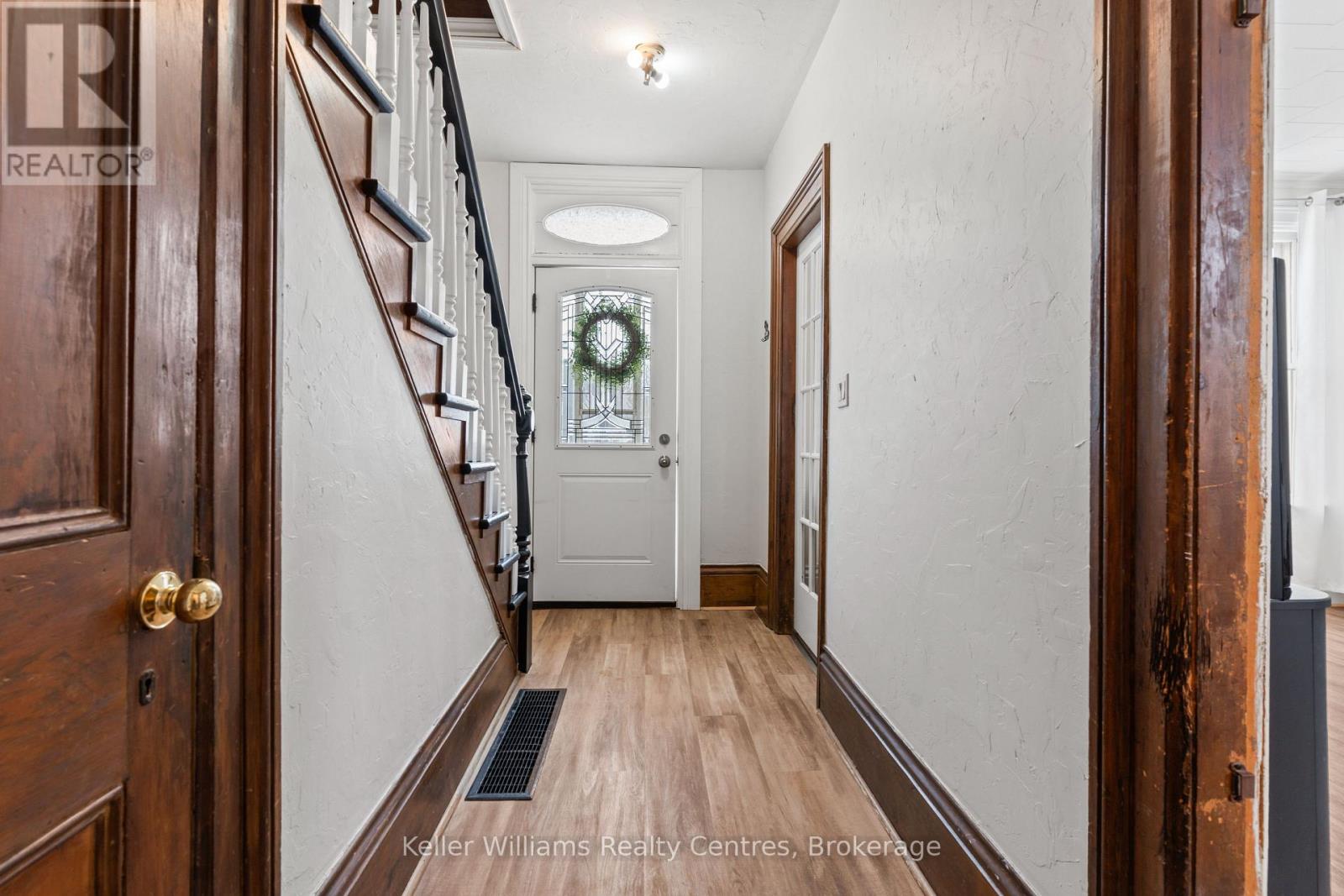 253 11th Street E, Owen Sound, Ontario  N4K 1T8 - Photo 2 - X12418435