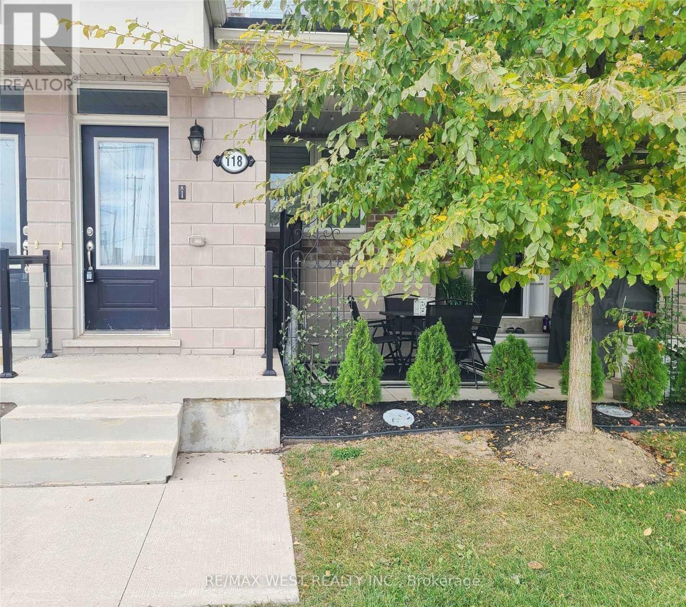 55 - 118 Daylily Lane, Kitchener, Ontario  N2R 0L7 - Photo 2 - X12417254
