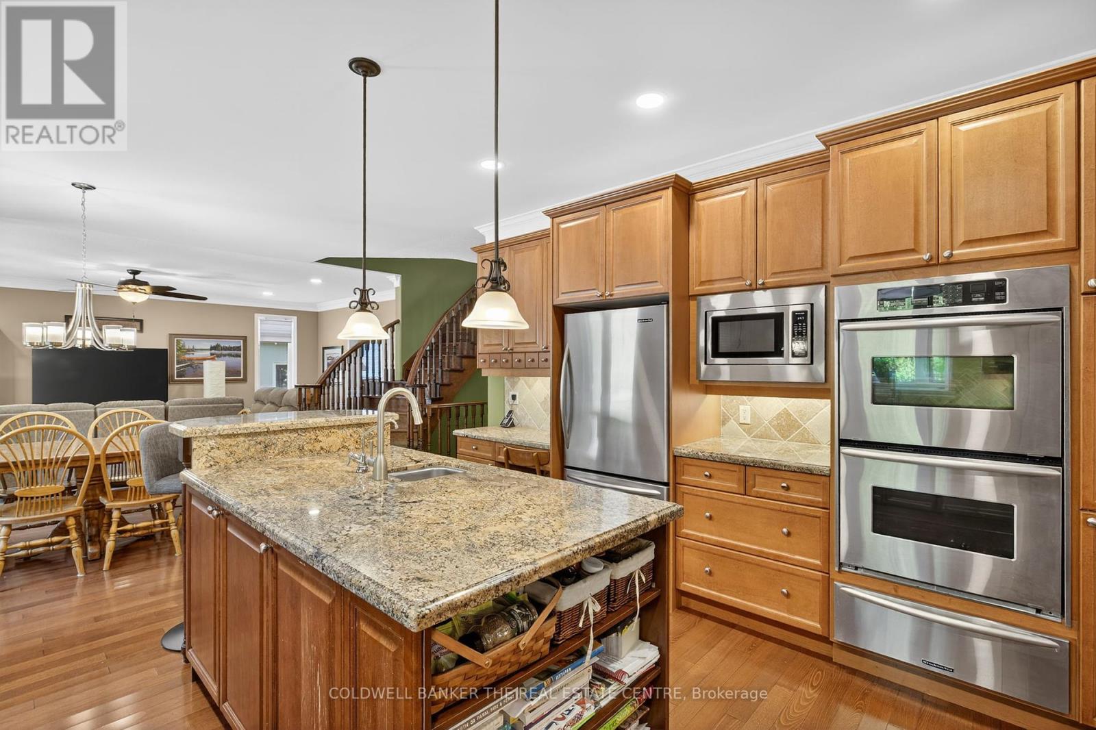 35 Reillys Run, Springwater, Ontario  L9X 0H6 - Photo 15 - S12418367