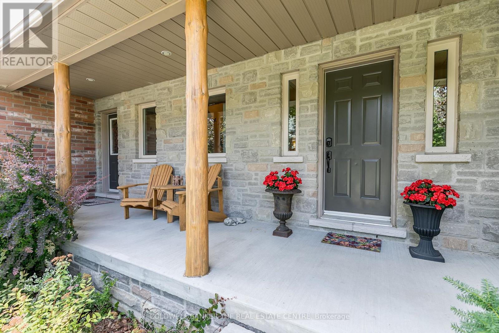 Property at 35 REILLYS RUN image 2