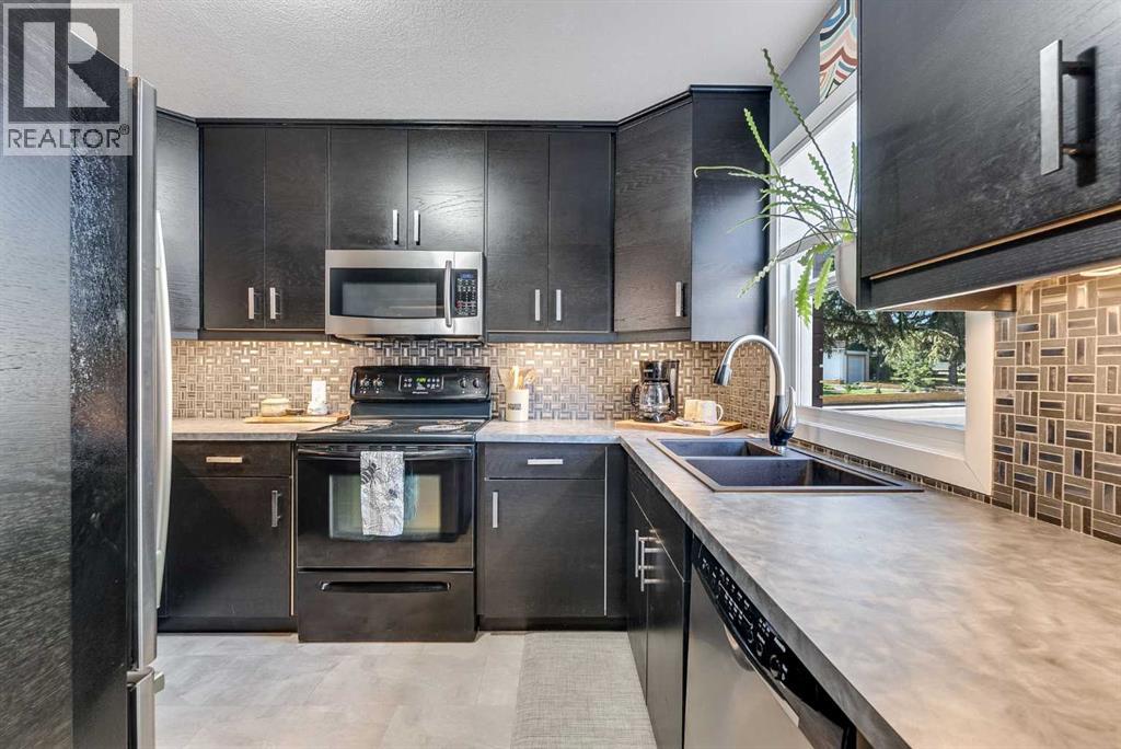 90, 330 Canterbury Drive Sw, Calgary, Alberta  T2W 1H6 - Photo 3 - A2257400