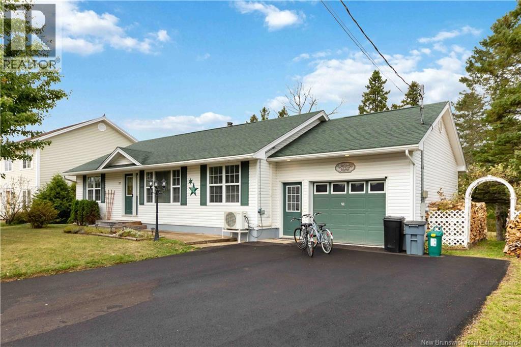 27 Parkin Street, Salisbury, New Brunswick  E4J 2N3 - Photo 4 - NB127045