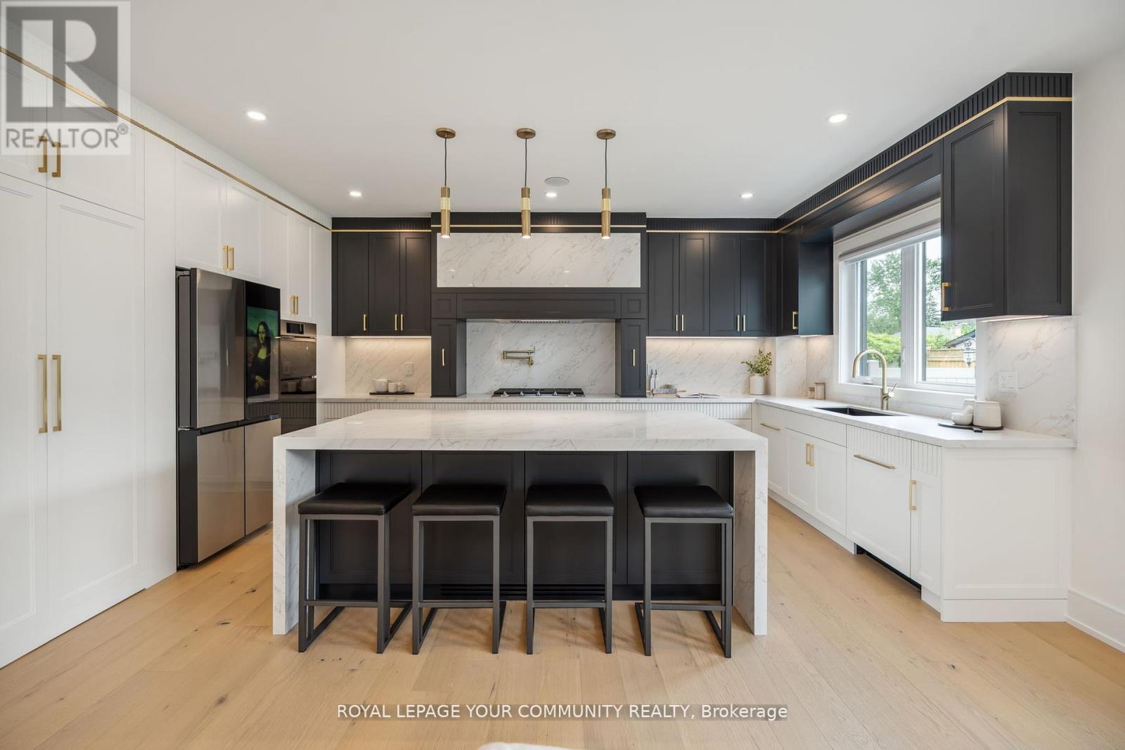14 Ranwood Drive, Toronto, Ontario  M9N 3E9 - Photo 17 - W12418340