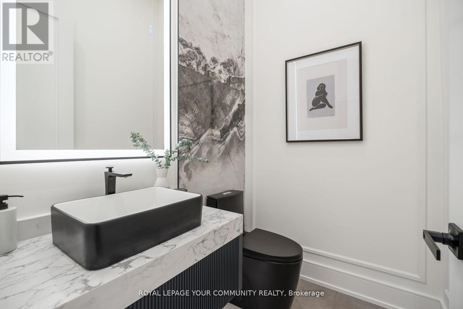 14 Ranwood Drive, Toronto, Ontario  M9N 3E9 - Photo 21 - W12418340