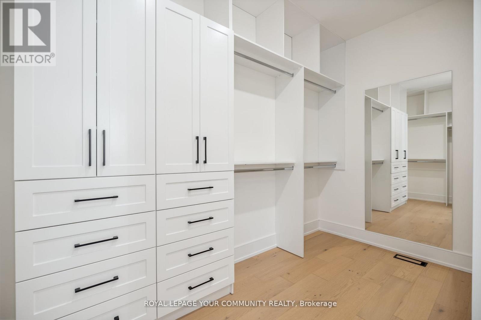 14 Ranwood Drive, Toronto, Ontario  M9N 3E9 - Photo 29 - W12418340