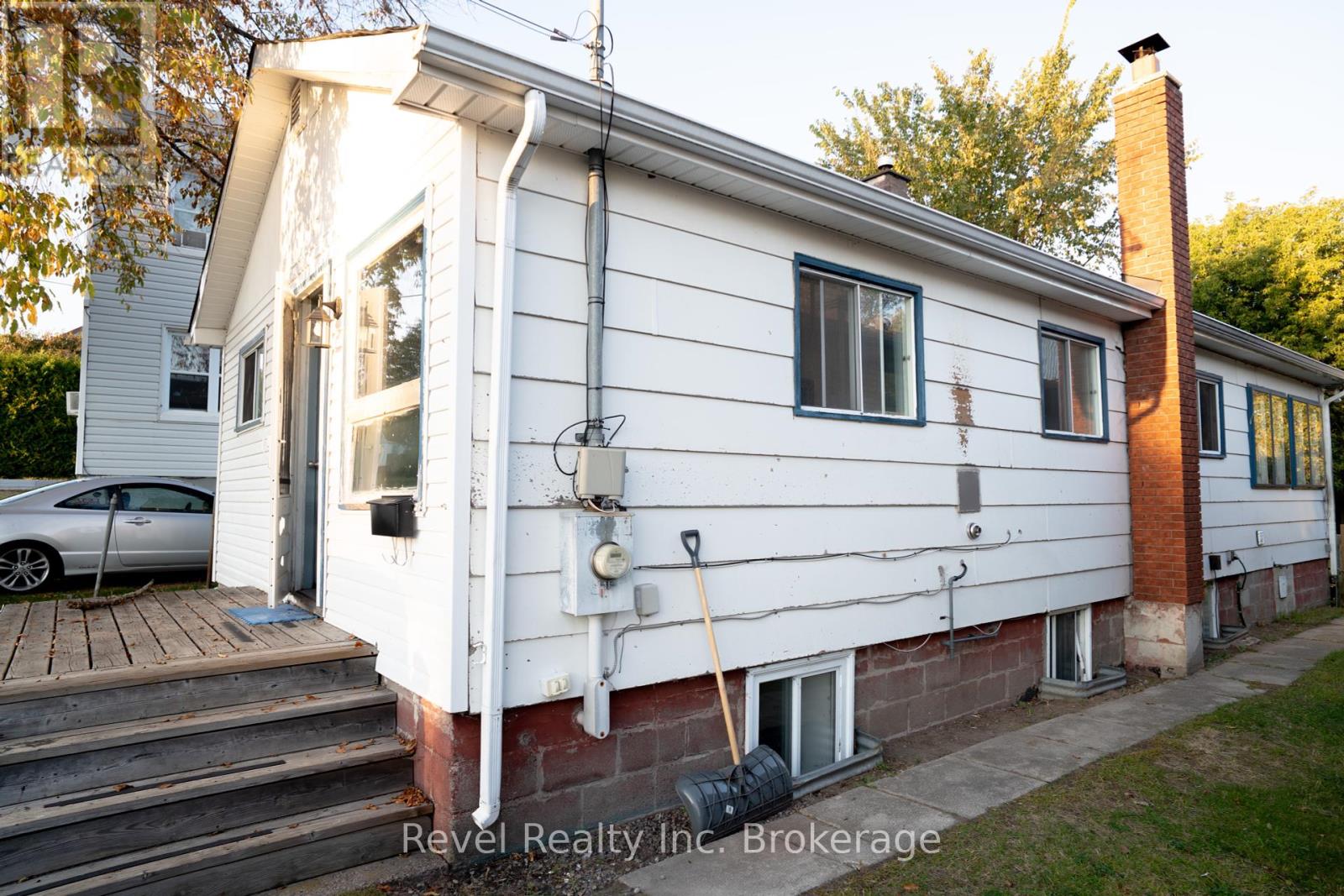 688 Douglas Street, North Bay, Ontario  P1B 5N8 - Photo 15 - X12418589
