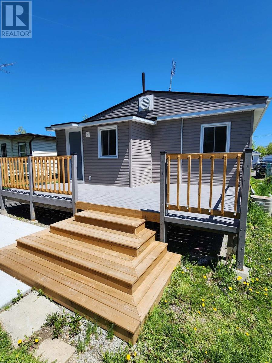 40 Merigold Street, St. Catharines, Ontario  L2S 2N5 - Photo 12 - X12418351