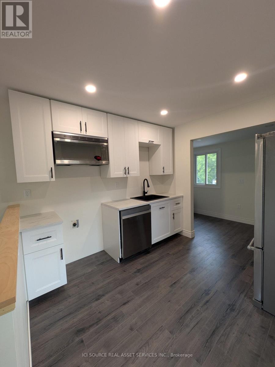 40 Merigold Street, St. Catharines, Ontario  L2S 2N5 - Photo 4 - X12418351