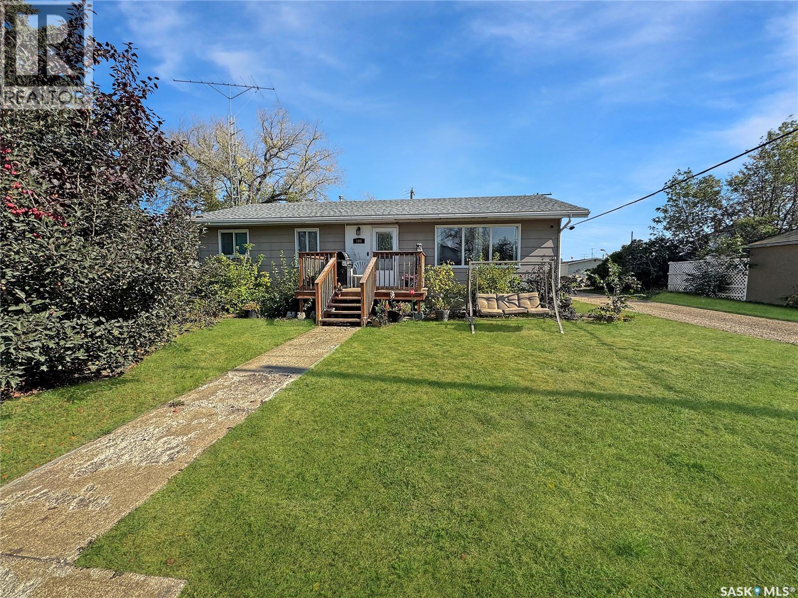 106 Strange STREET, cut knife, Saskatchewan