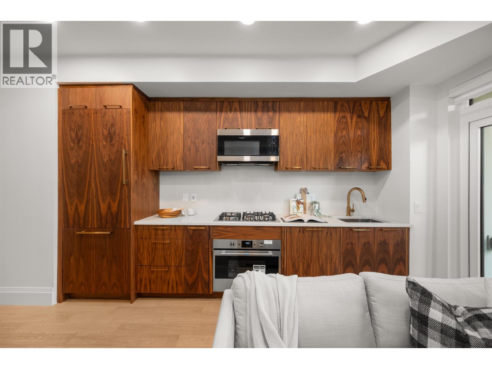 111 2550 Garden Drive, Vancouver, British Columbia  V5N 4X6 - Photo 5 - R3050121