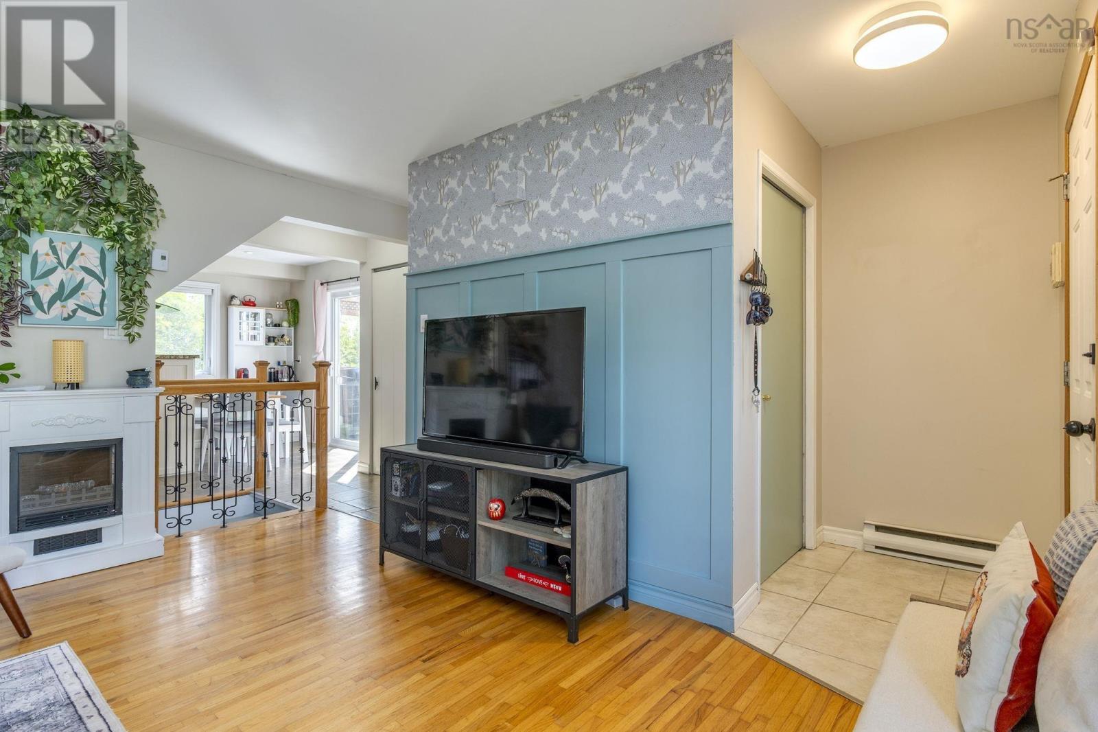 Property at 9 Longstaff Court image 3