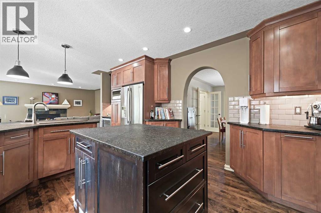 41 Strathridge Crescent Sw, Calgary, Alberta  T3H 3R9 - Photo 16 - A2256672