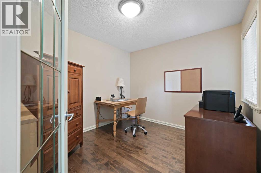 41 Strathridge Crescent Sw, Calgary, Alberta  T3H 3R9 - Photo 20 - A2256672
