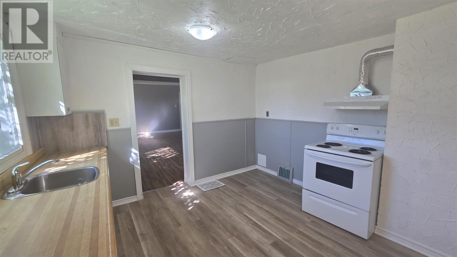6 Spruce St, Sault Ste. Marie, Ontario  P6B 2G6 - Photo 11 - SM252712