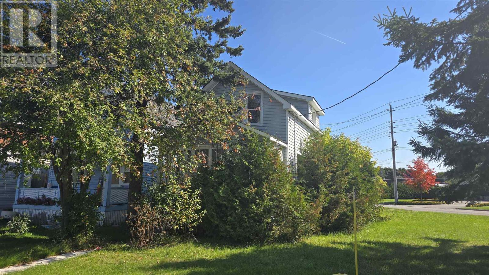 6 Spruce St, Sault Ste. Marie, Ontario  P6B 2G6 - Photo 2 - SM252712