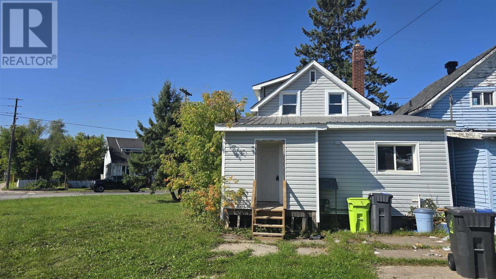 6 Spruce St, Sault Ste. Marie, Ontario  P6B 2G6 - Photo 3 - SM252712